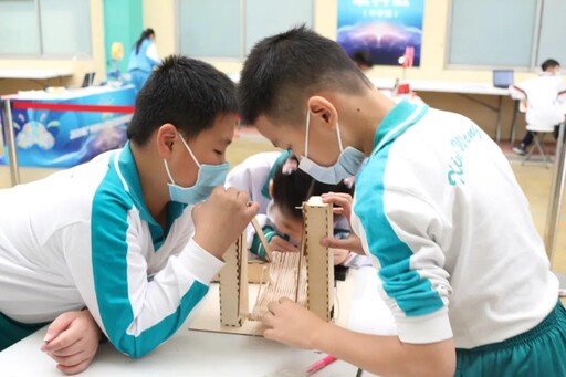分工合作的创客们