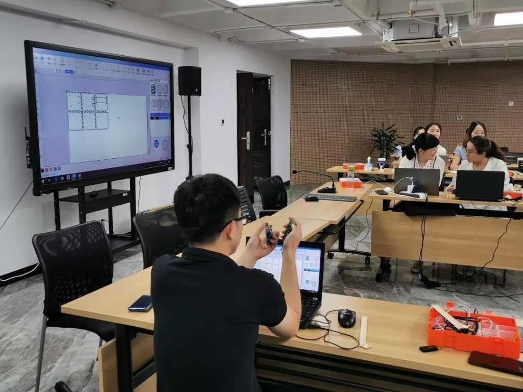 2019鼓楼区中小学创客教育