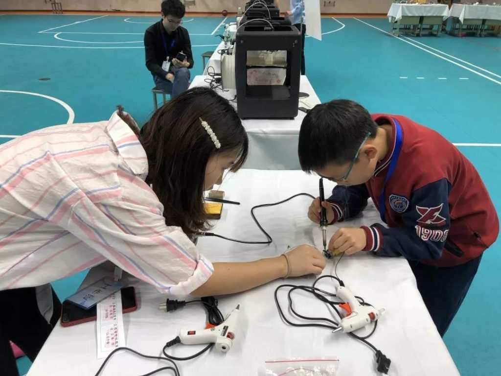 团结协作，分秒必争