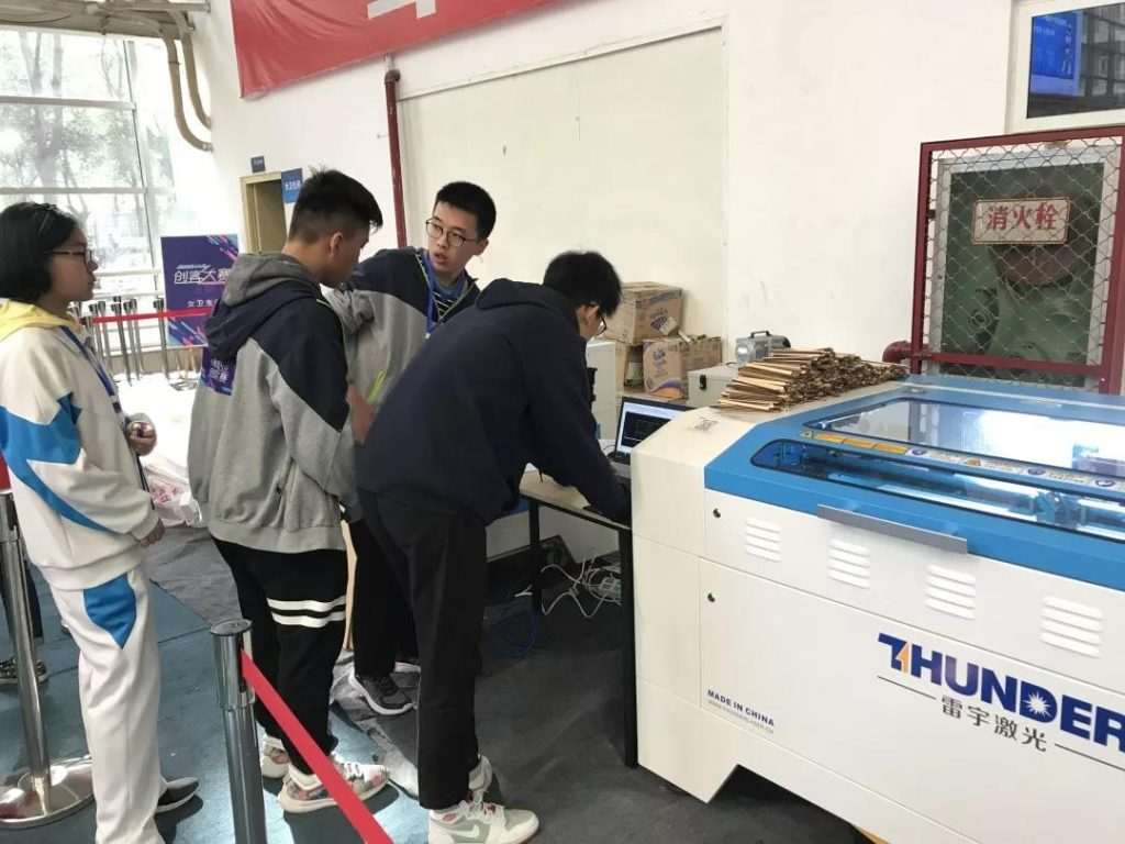 雷宇此次助力中小学生电脑制作大赛，也发挥了不小的作用。