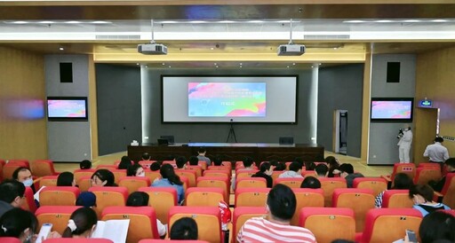 本次大赛主题：中国智造，强国之路