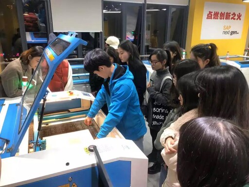此次创新设计马拉松的时长限制为24小时，比赛从12号早上开始