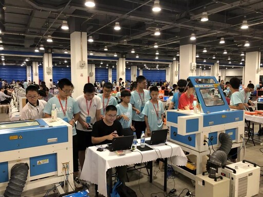 雷宇助力第三届“童创未来”全国青少年人工智能创新挑战赛决赛