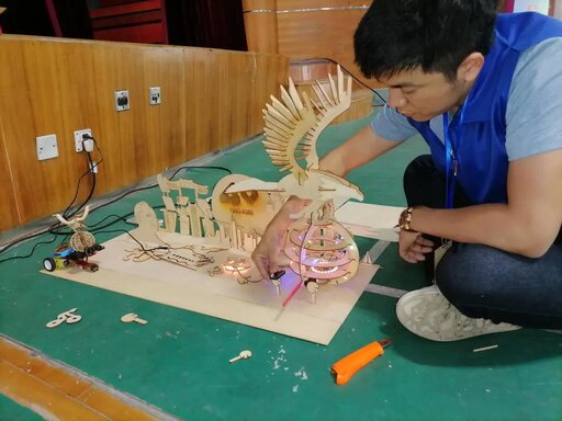 在地板上制作施展空间大