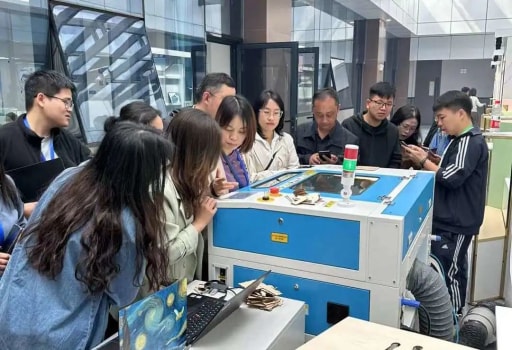 感受科技魅力沐浴科普阳光