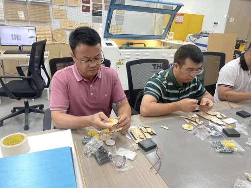 热烈欢迎广州市从化区“基于激光切割的创意智造项目”教师一行莅临我司开展研修活动！